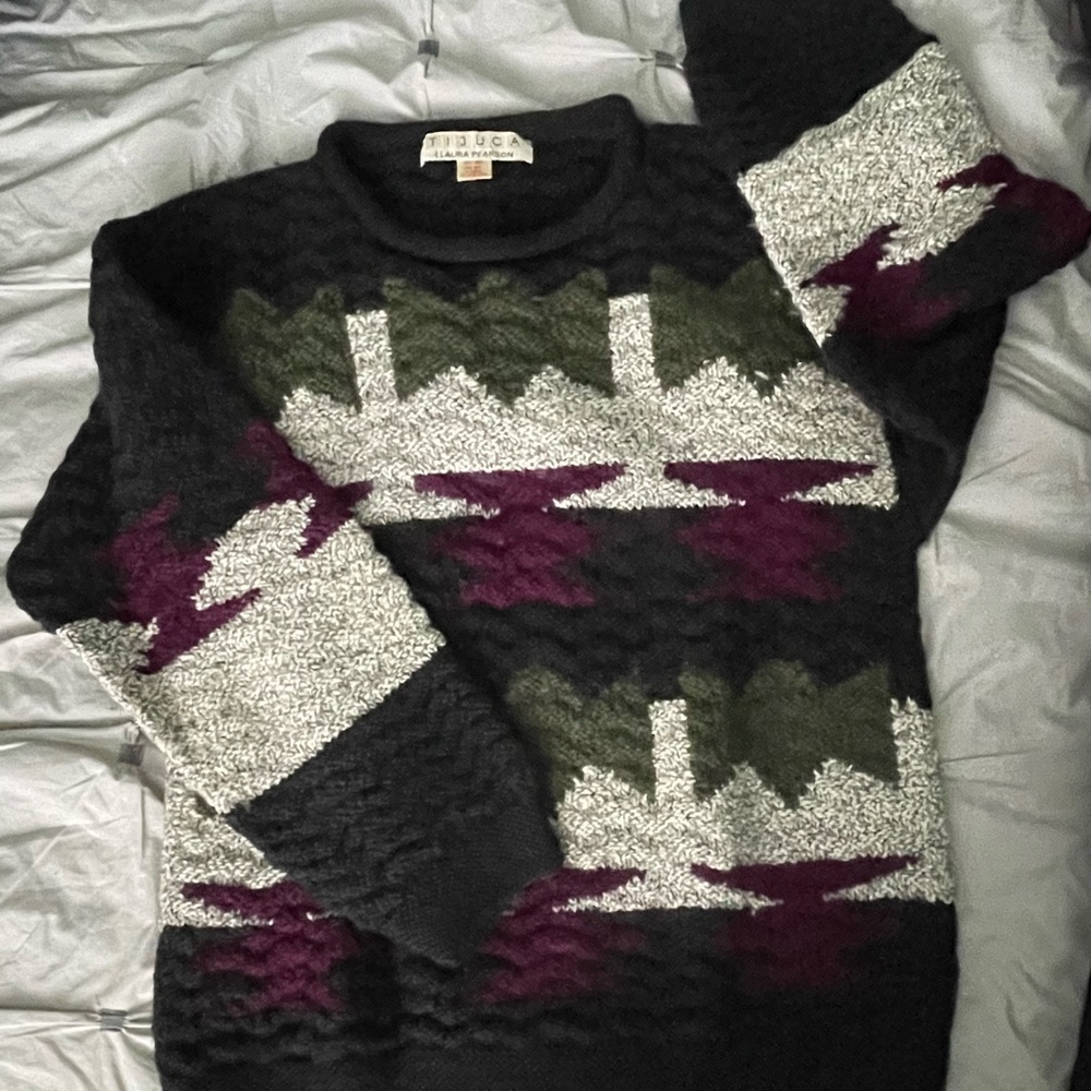 Men's Black and Green Sweater